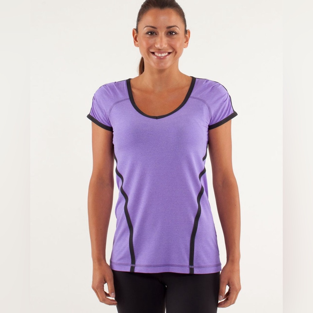 Lululemon Run: Team Spirit Tech Short Sleeve Size: 2